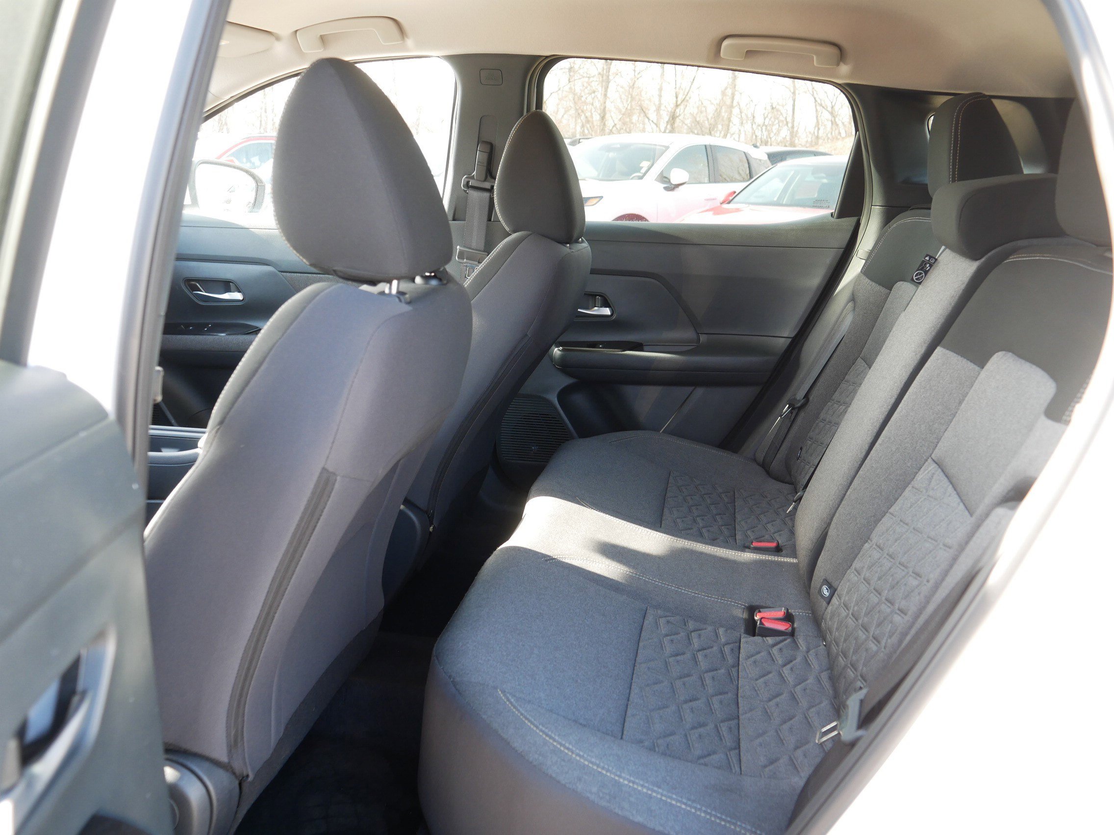 Certified 2025 Nissan Kicks SV image 35