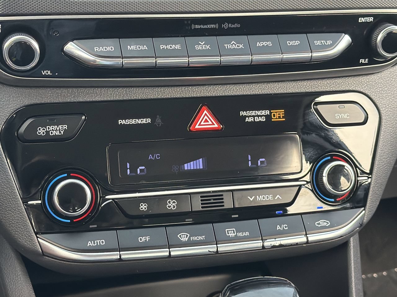 Used 2018 Hyundai Ioniq Blue FWD image 22