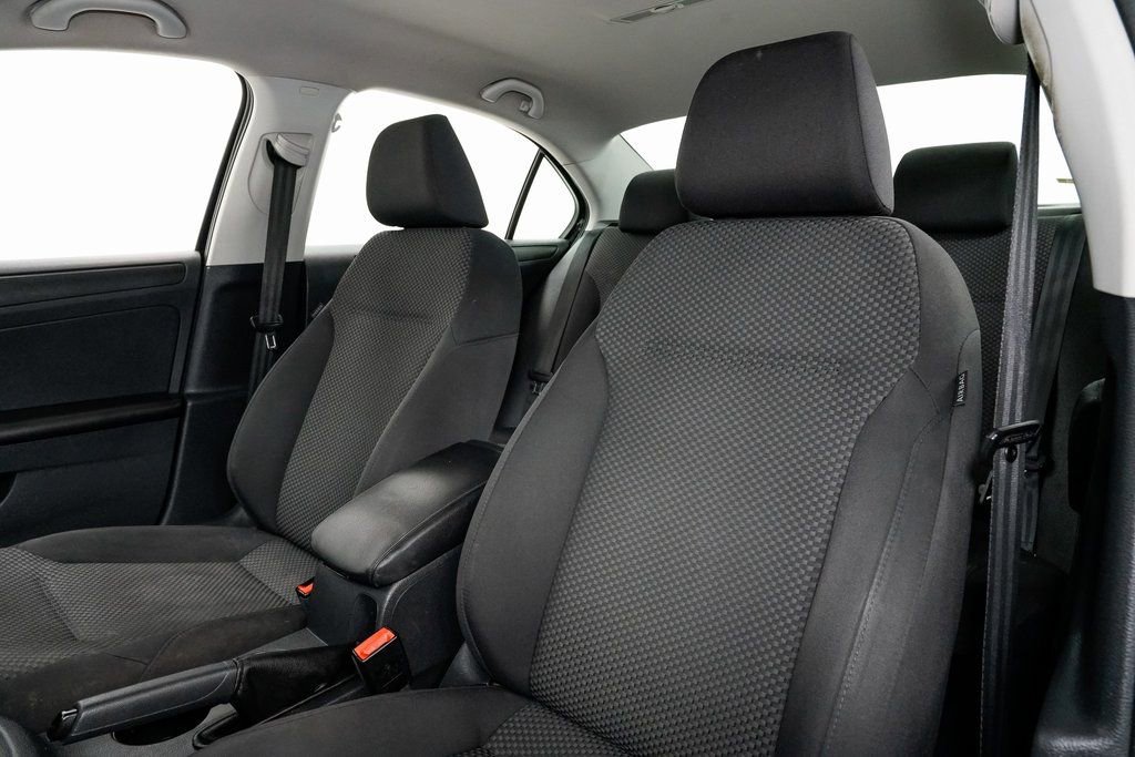 Used 2013 Volkswagen Jetta S image 8