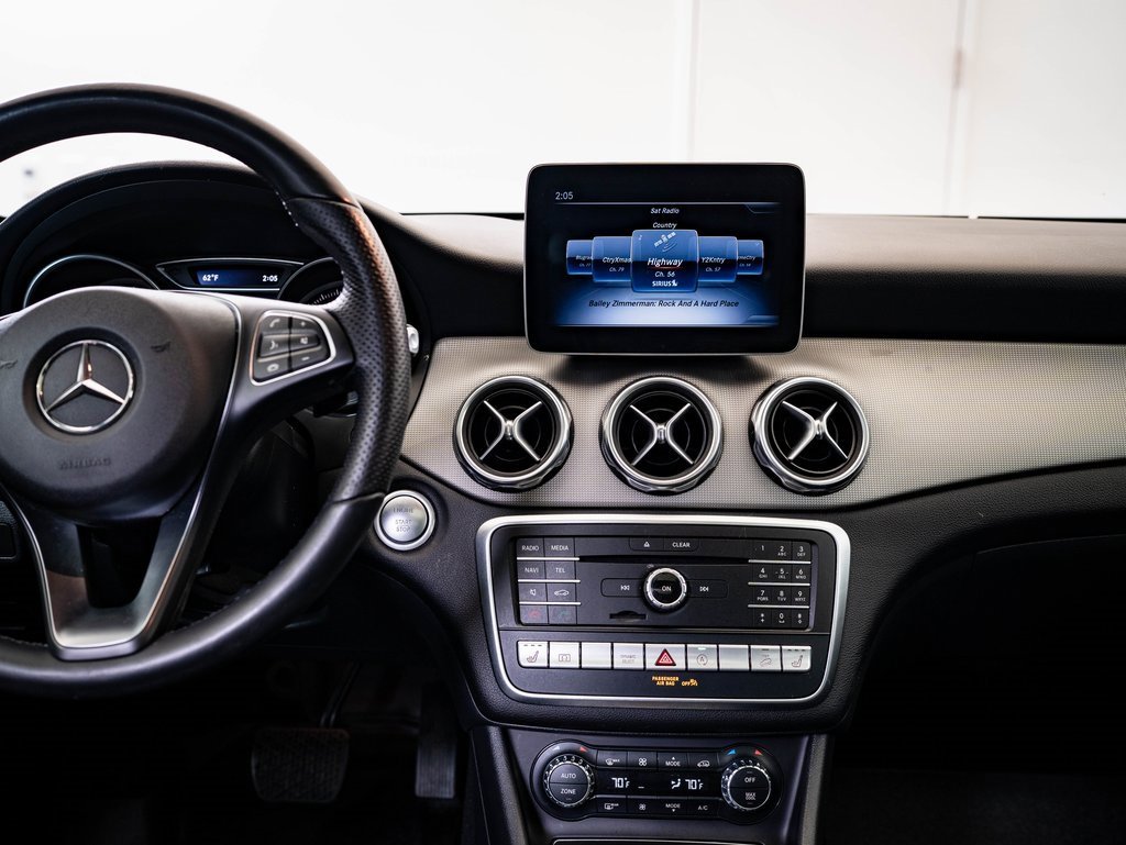 Used 2019 Mercedes-Benz GLA 250 4MATIC image 31