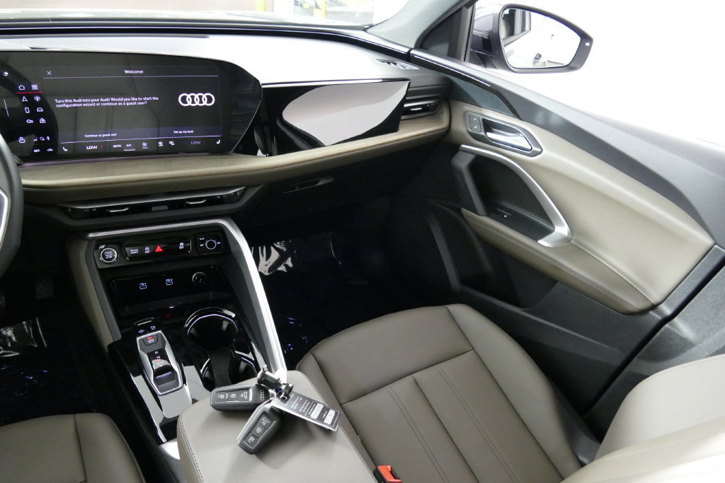 Certified 2025 Audi Q5 Premium w/ Convenience Package AWD/4WD image 26
