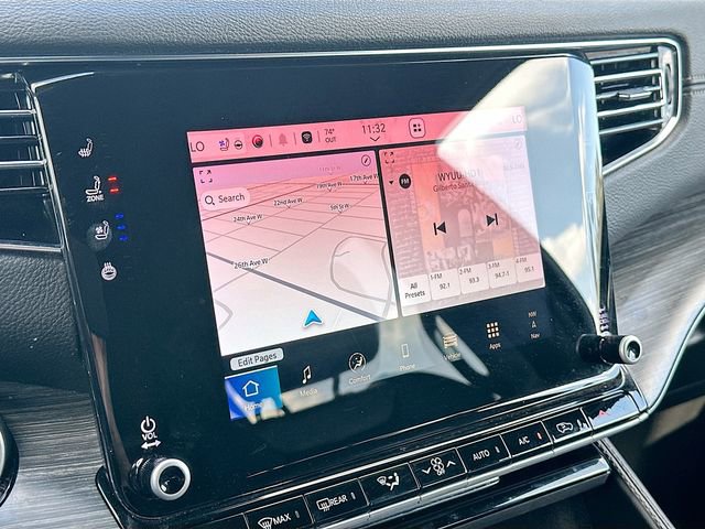 Used 2024 Jeep Wagoneer Series II w/ Flexible Seating Group image 15