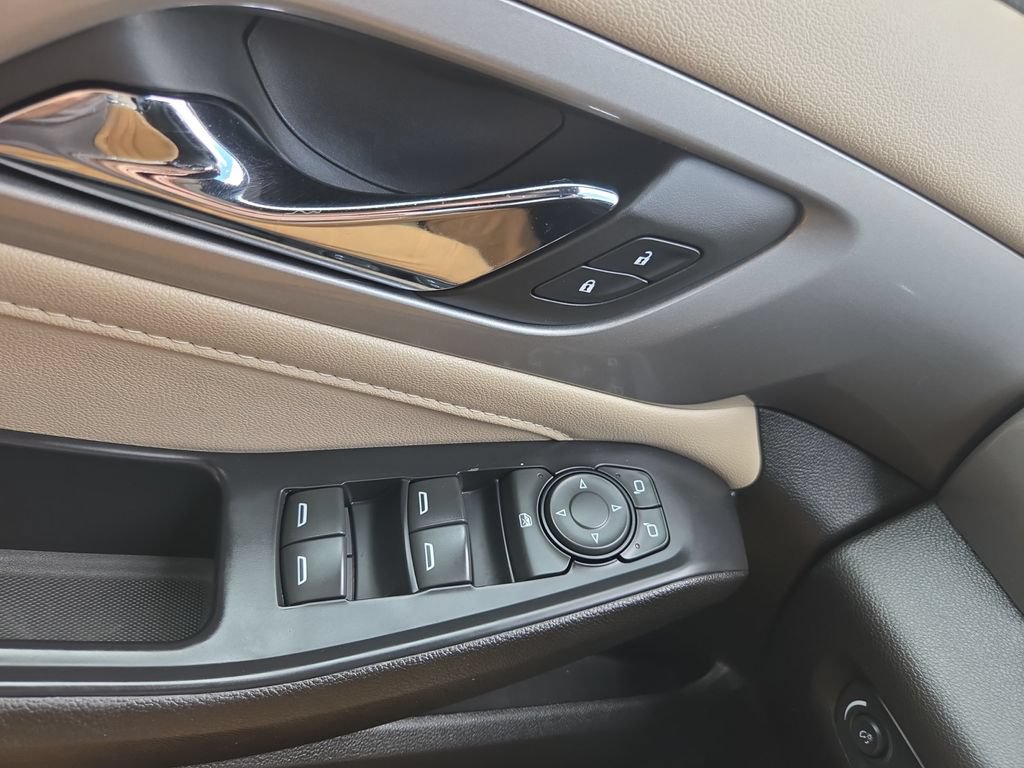 Used 2022 Chevrolet Traverse LS AWD/4WD image 25