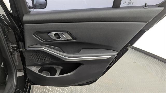 Used 2020 BMW 330i Sedan w/ Convenience Package RWD image 19