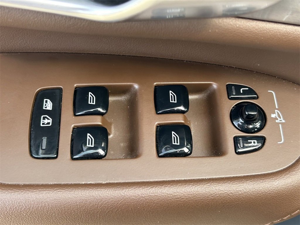 Used 2024 Volvo XC90 B6 Ultimate w/ Lounge Package image 28