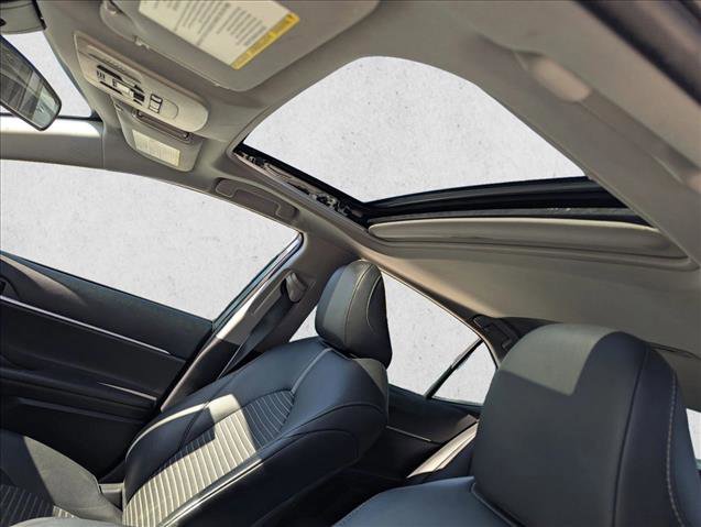 Used 2019 Toyota Camry SE FWD image 14