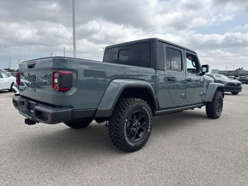 Used 2025 Jeep Gladiator Overland AWD/4WD image 6
