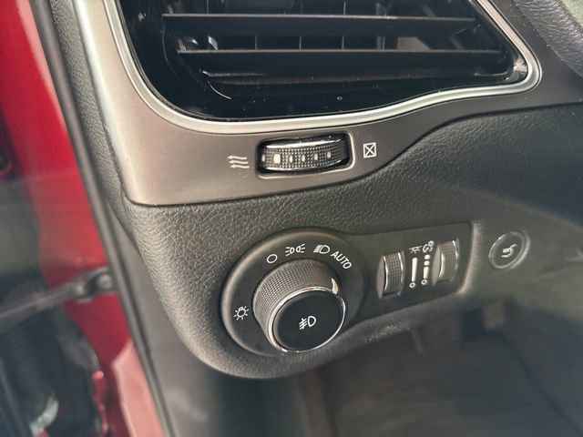 Used 2019 Jeep Cherokee Limited w/ Trailer Tow Group image 24