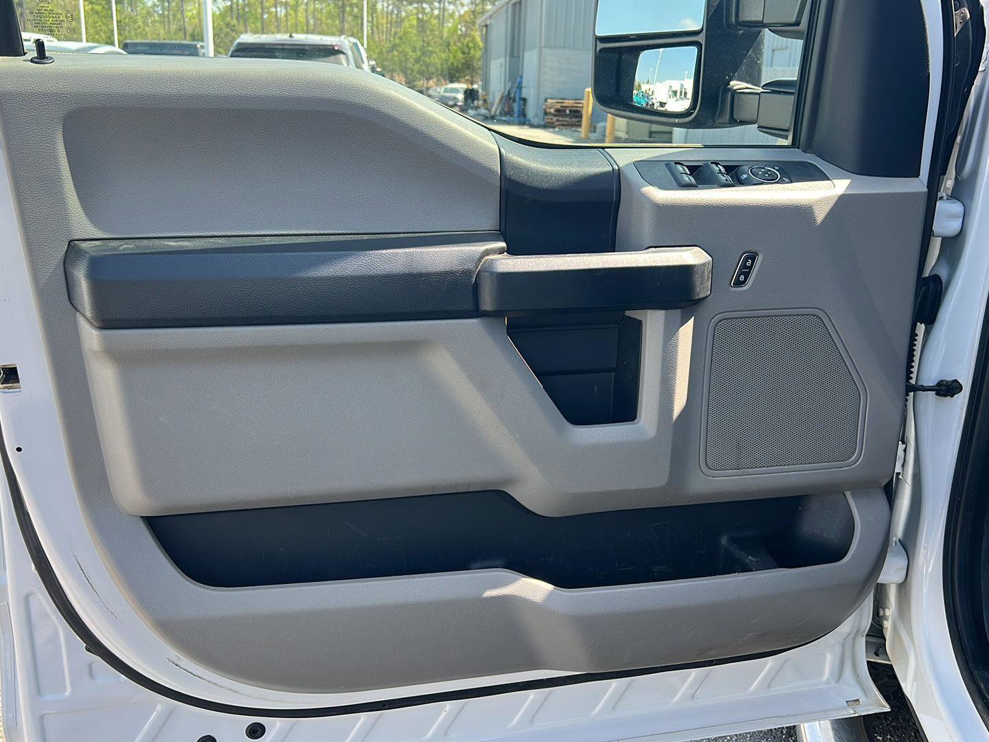 Used 2019 Ford F350 XL w/ Power Equipment Group image 15