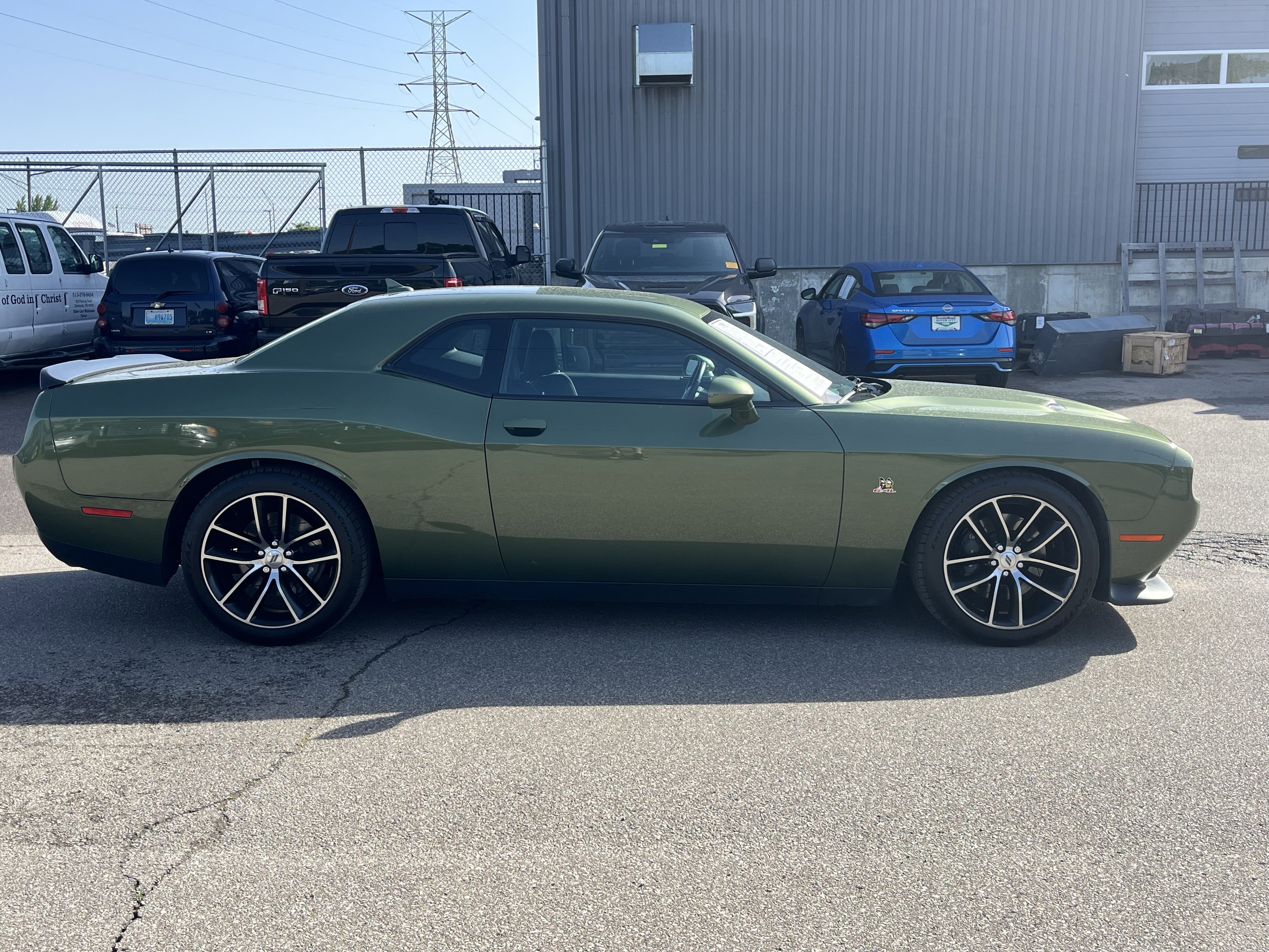 Used 2018 Dodge Challenger R/T Scat Pack w/ Leather Interior Group RWD image 14