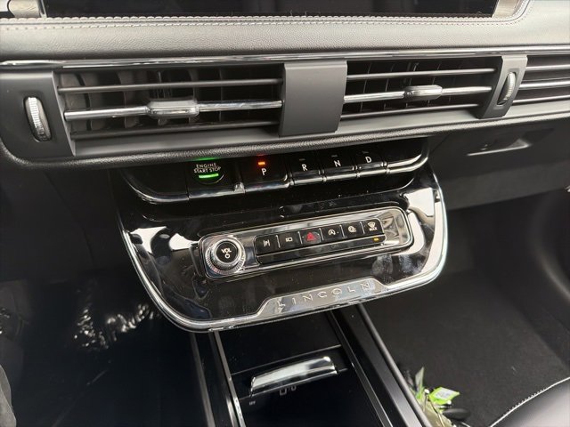 New 2026 Lincoln Corsair Premiere image 13