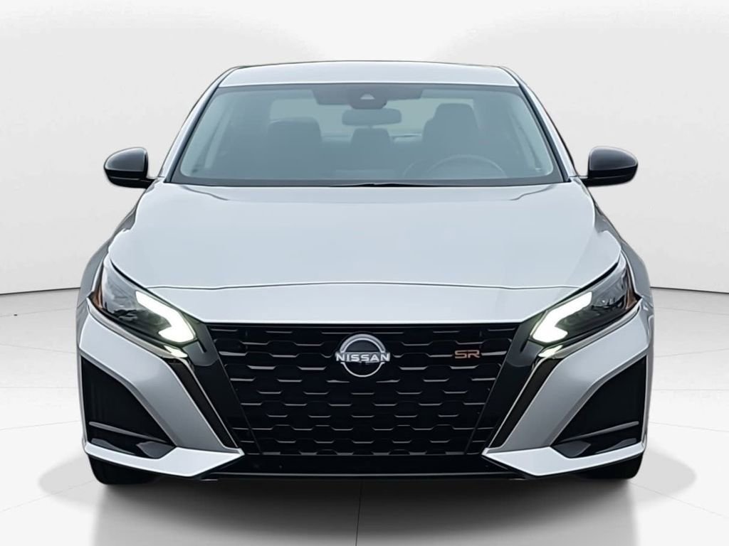 Used 2023 Nissan Altima 2.5 SR image 11