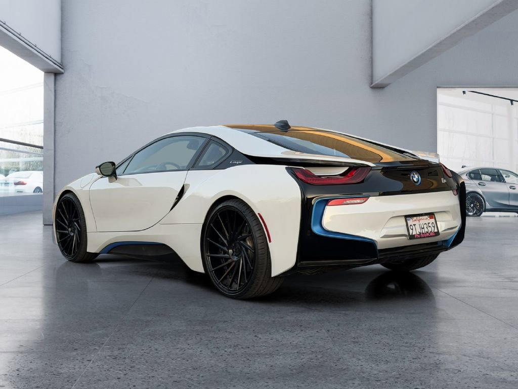 Used 2019 BMW i8 image 10