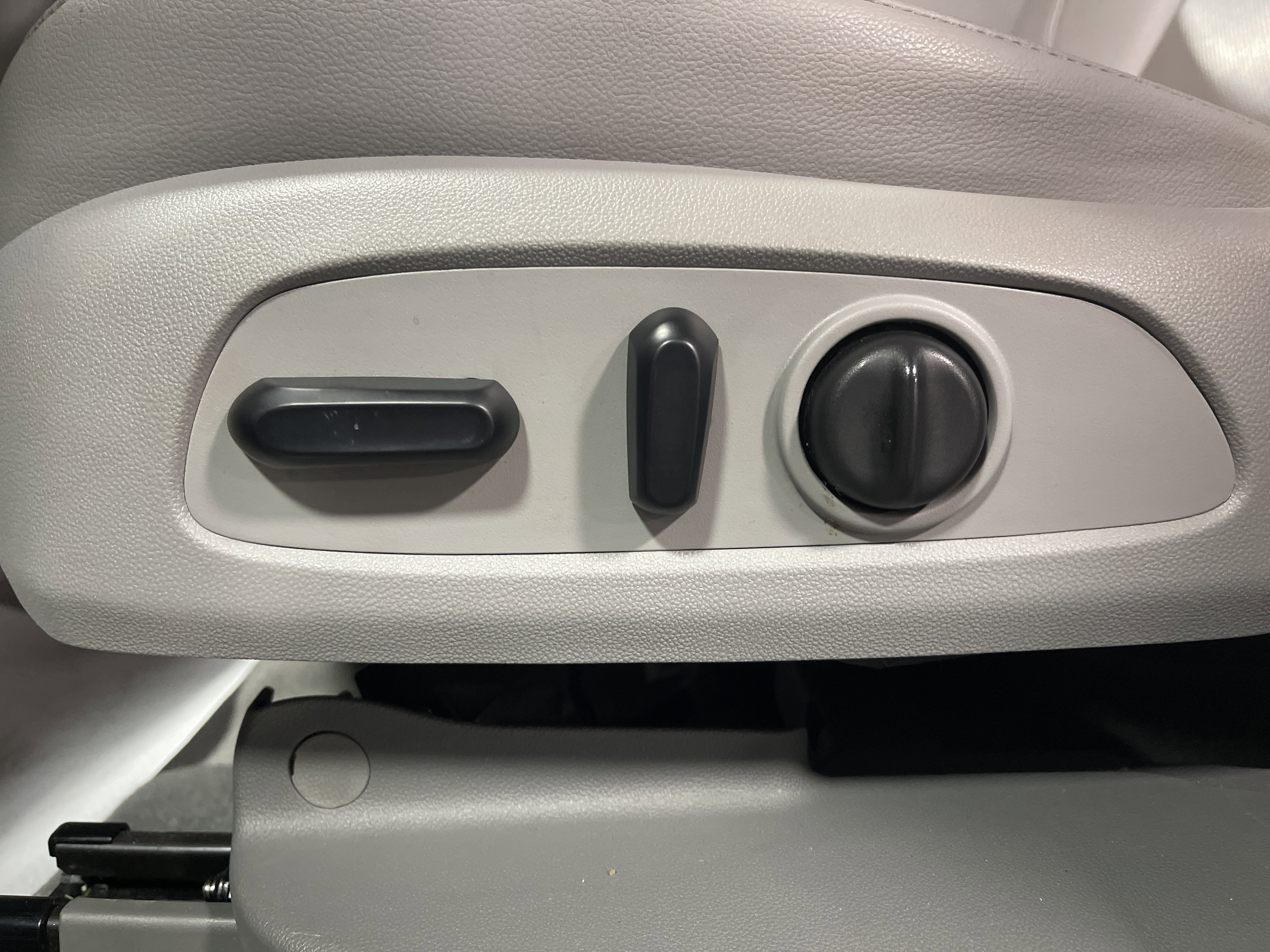 Used 2022 GMC Acadia SLT w/ Technology Package image 11