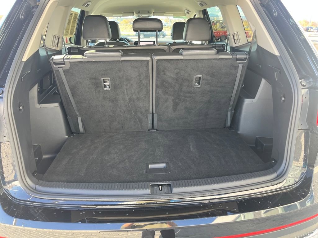 Certified 2025 Volkswagen Atlas SE image 27