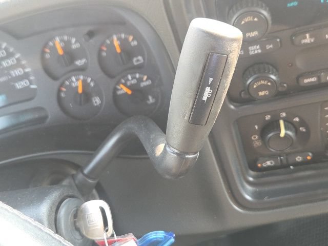 Used 2005 GMC Sierra 1500 W/T RWD image 24