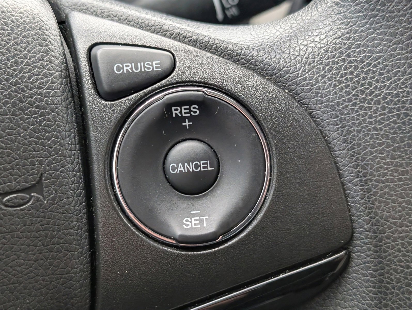 Used 2016 Honda HR-V LX image 15