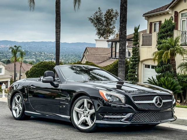 Used 2013 Mercedes-Benz SL 550 image 2