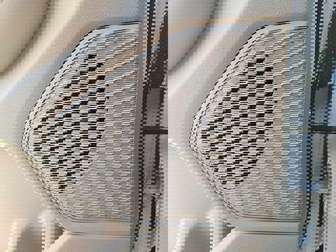 Used 2024 Jeep Grand Cherokee Limited image 18