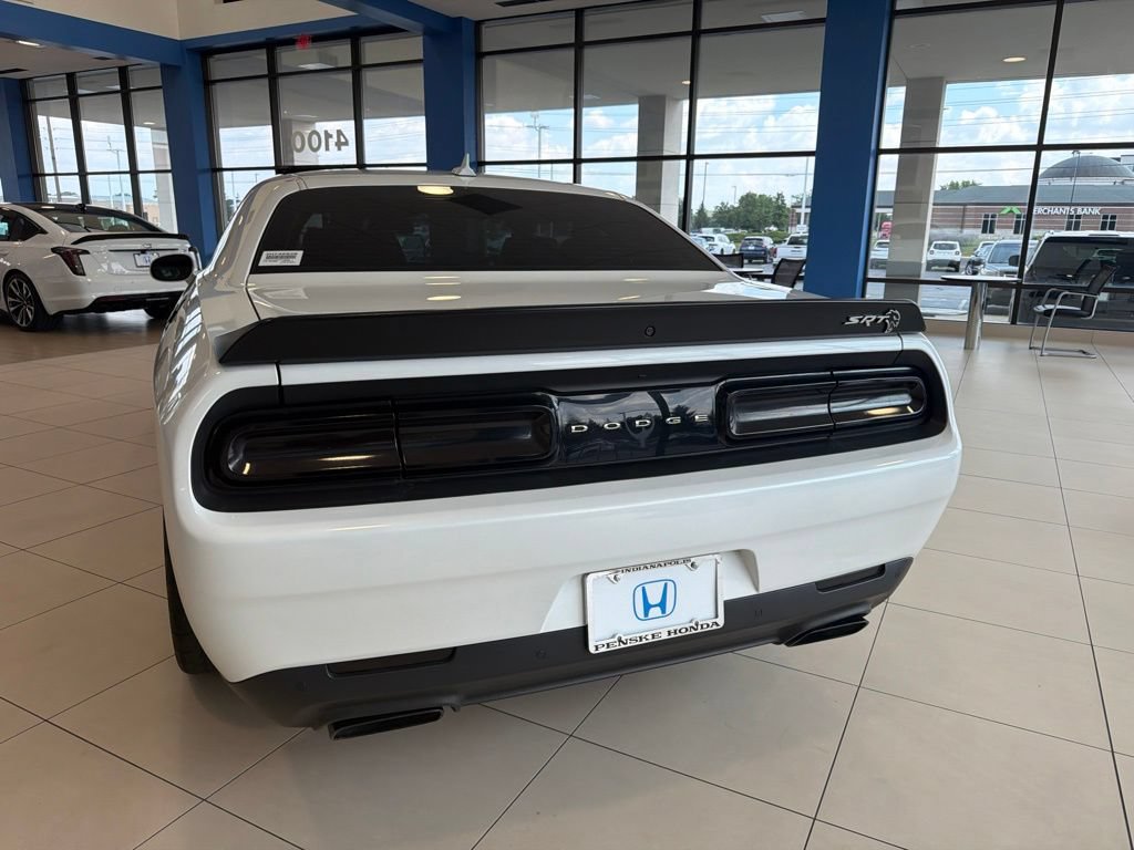 Used 2015 Dodge Challenger SRT Hellcat RWD image 4