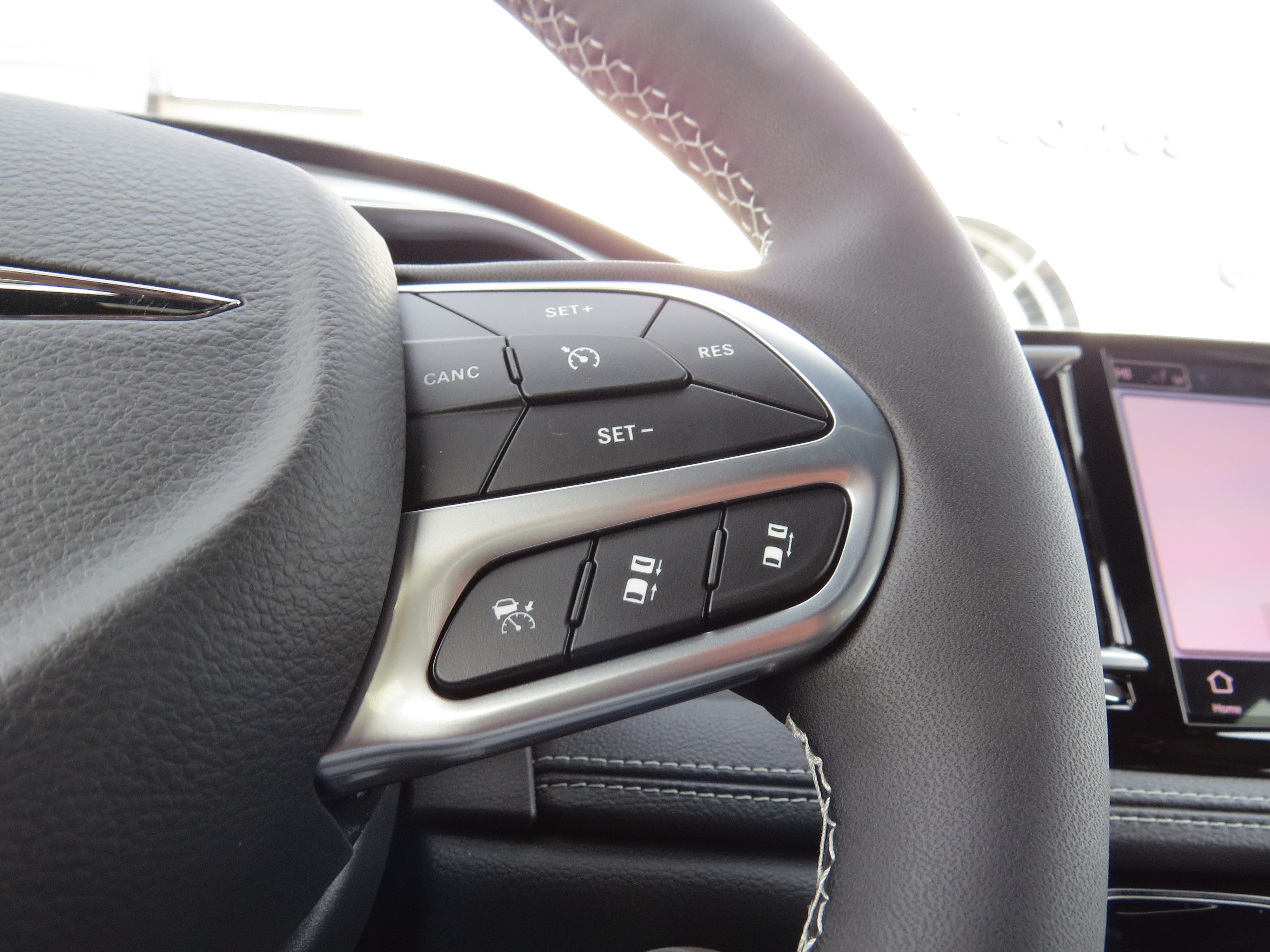 New 2026 Chrysler Pacifica Limited FWD image 23