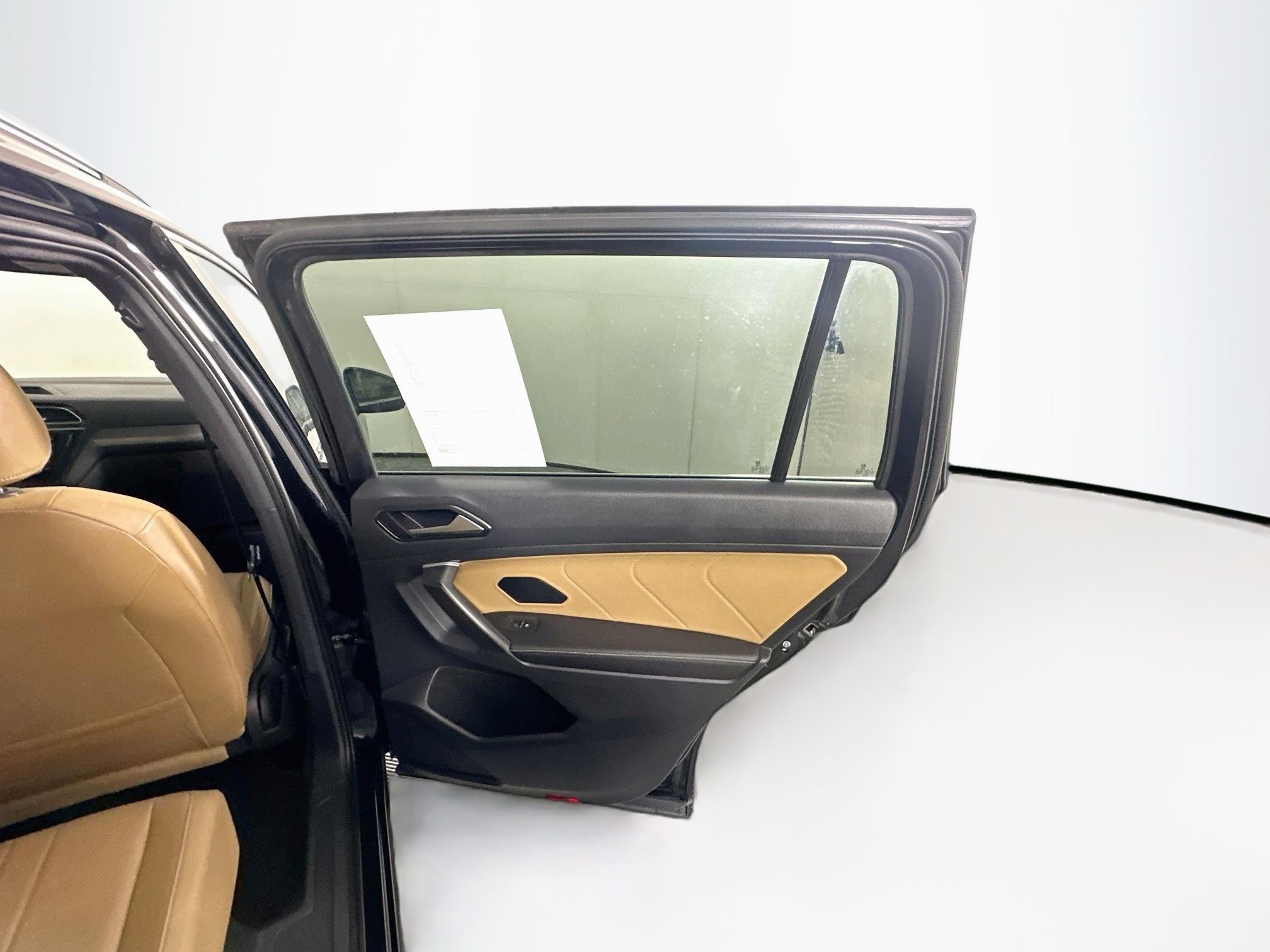 Used 2023 Volkswagen Tiguan SE FWD image 29