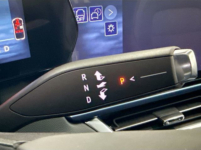 New 2026 Chevrolet Equinox EV LT image 18