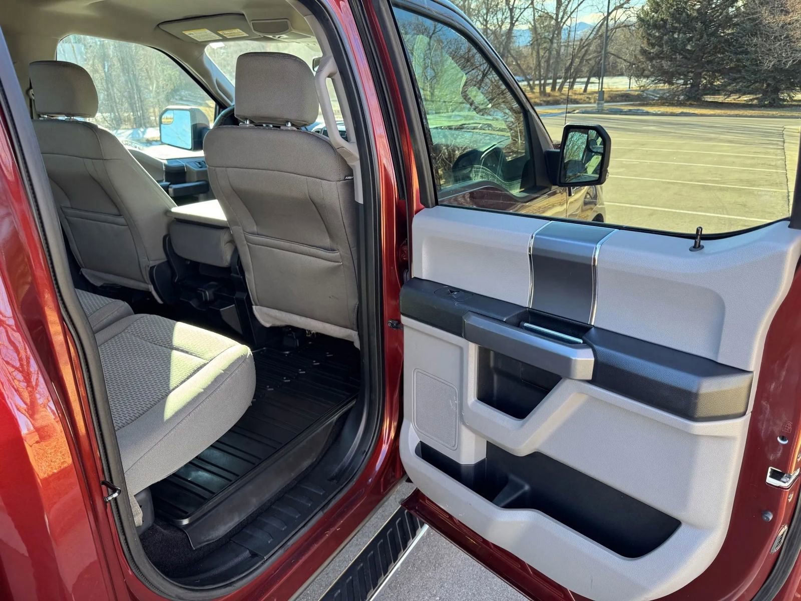 Used 2016 Ford F150 XLT w/ Equipment Group 302A Luxury AWD/4WD image 13