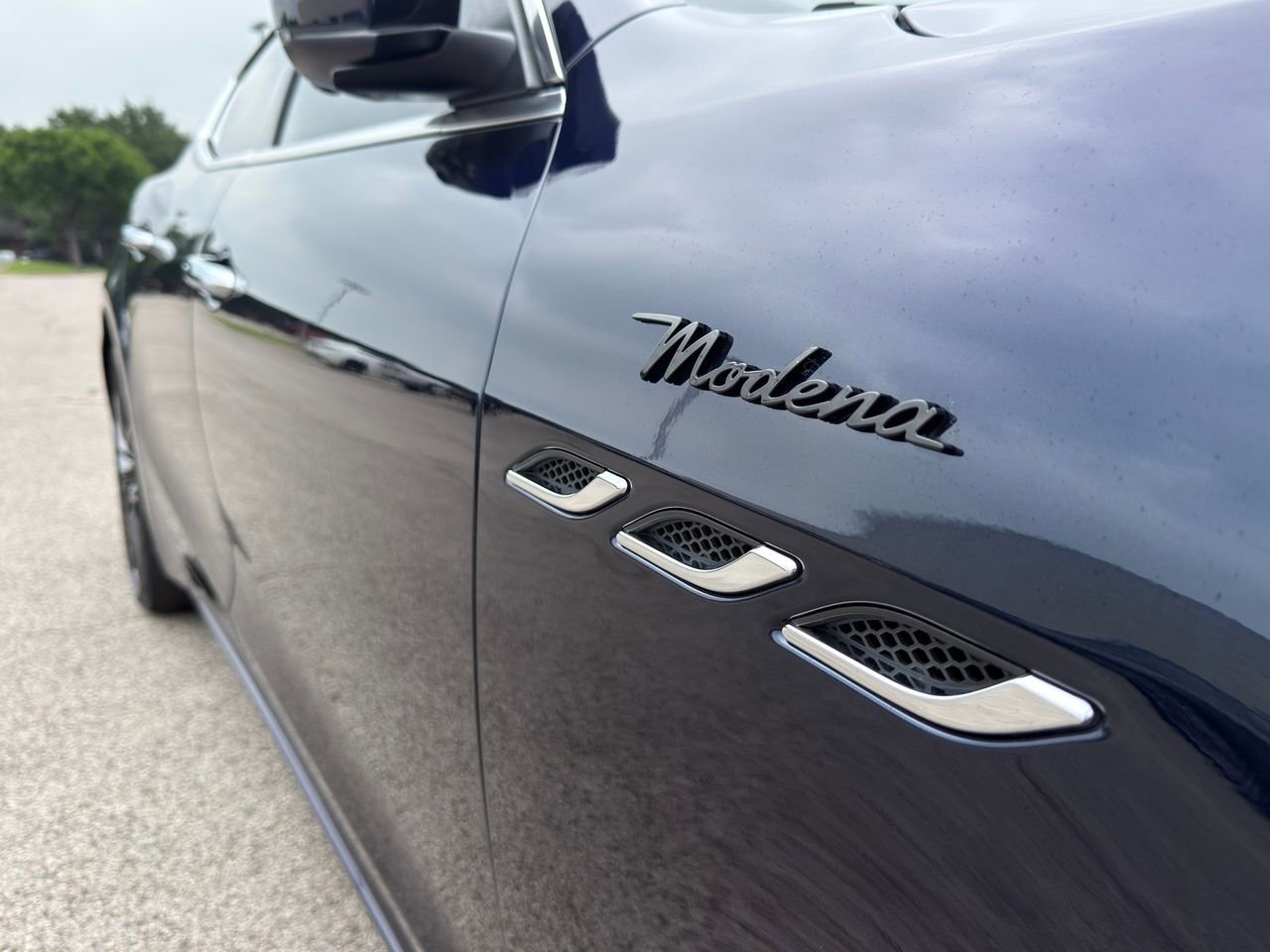 Certified 2022 Maserati Ghibli Modena Q4 AWD/4WD image 5