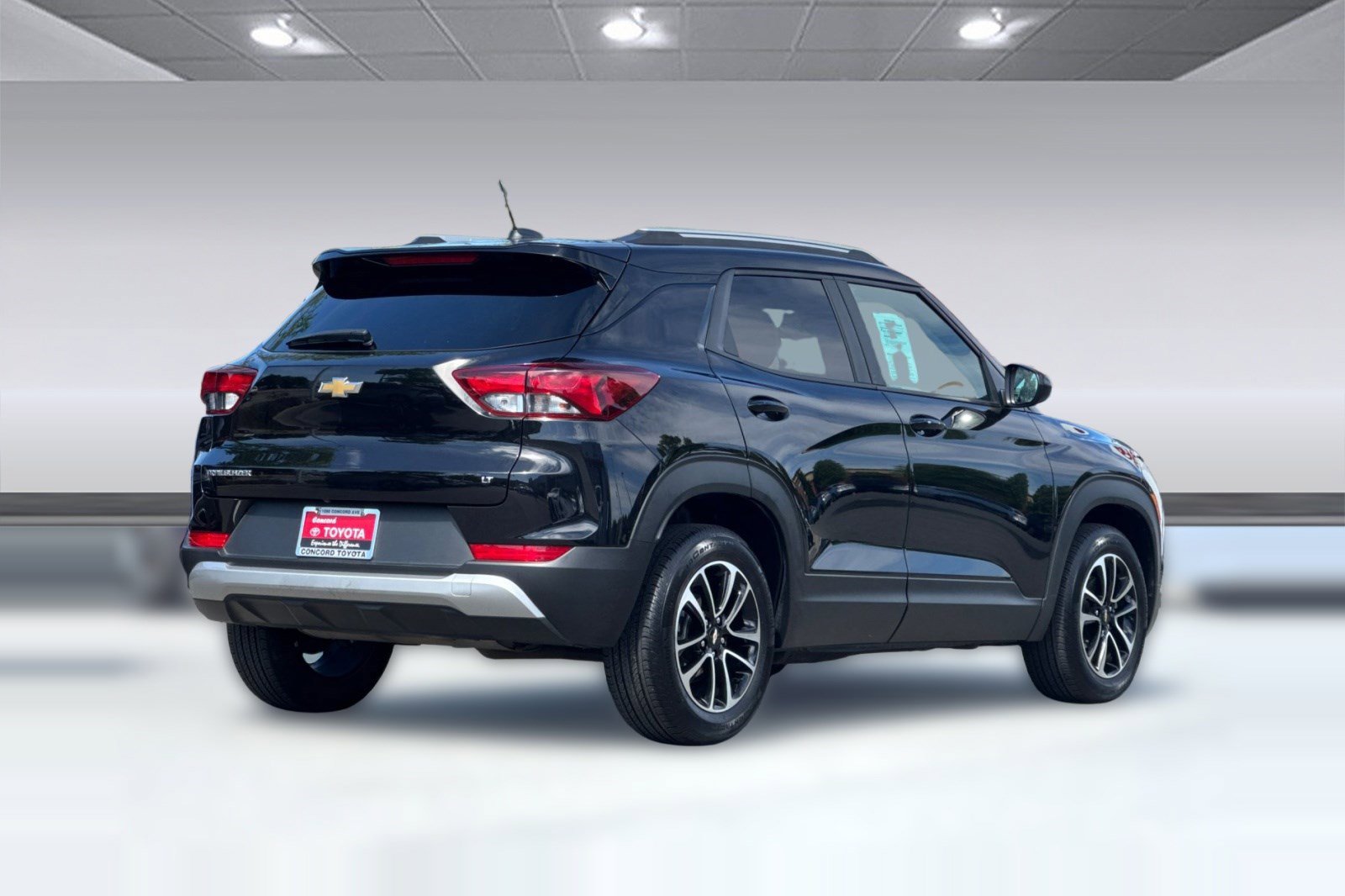 Used 2025 Chevrolet TrailBlazer LT image 3