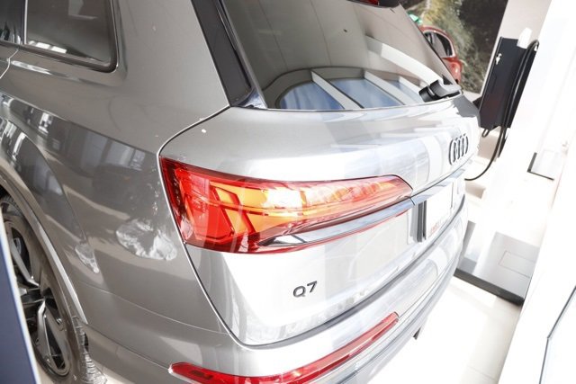 New 2026 Audi Q7 3.0T Premium Plus image 3