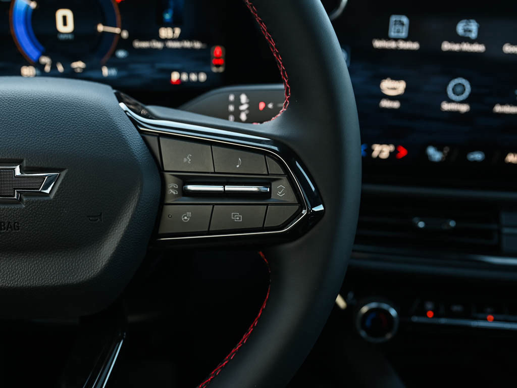 New 2025 Chevrolet Equinox EV RS image 21