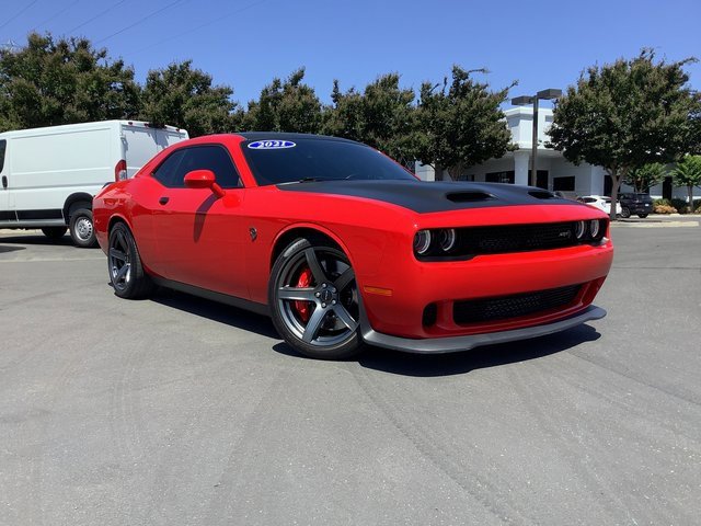Used 2021 Dodge Challenger SRT Hellcat Redeye image 2