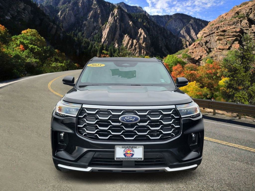 Used 2025 Ford Explorer Platinum w/ LUX Leather Package image 6