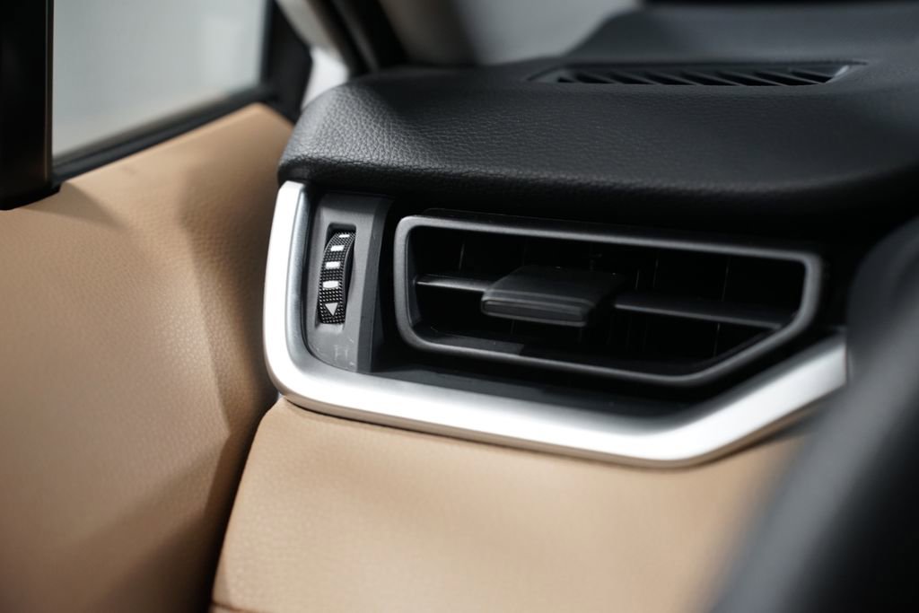 Certified 2025 Toyota RAV4 LE image 24