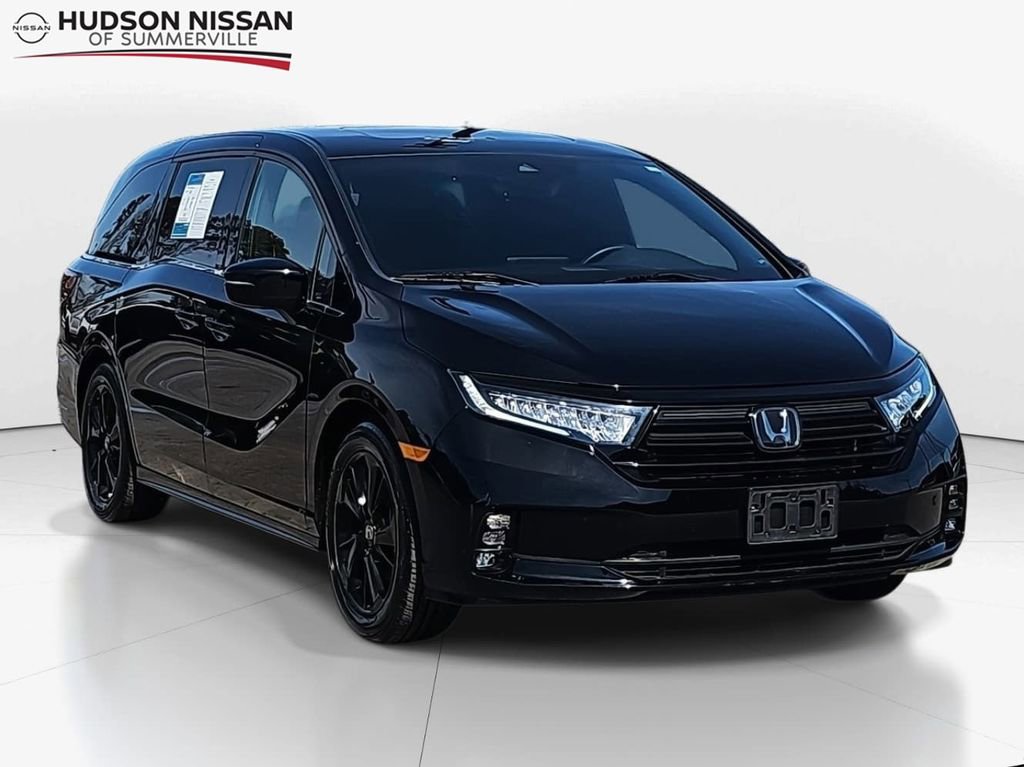 Used 2023 Honda Odyssey Sport image 1