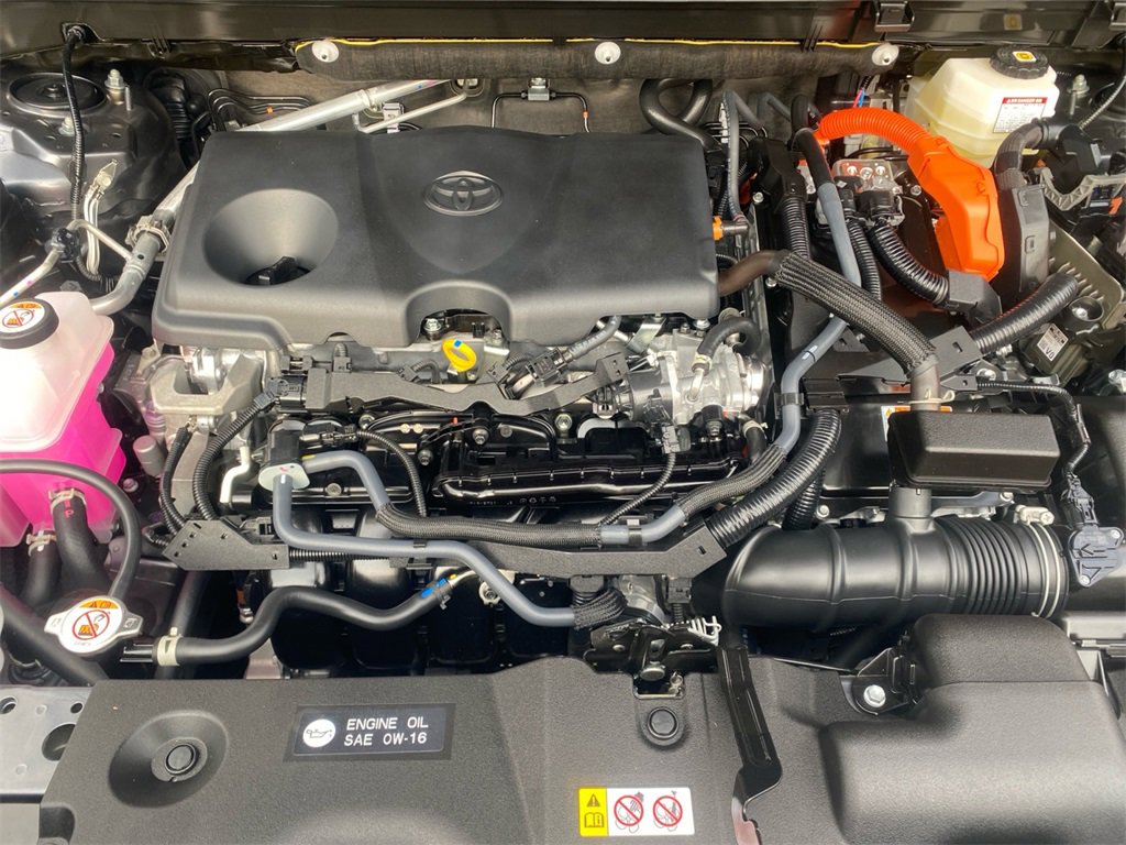 Used 2025 Toyota RAV4 XLE image 30