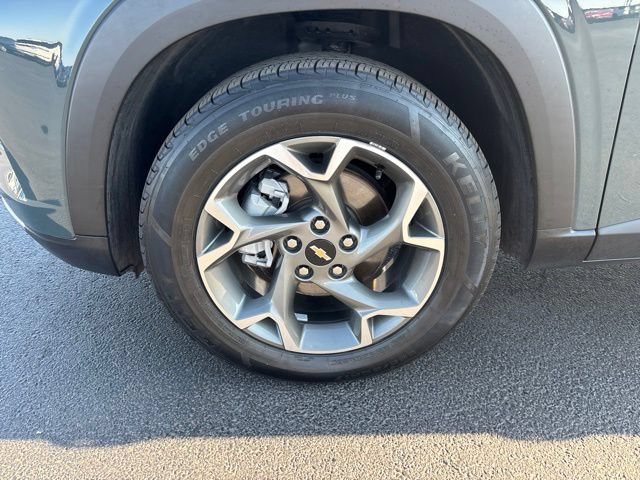 Used 2025 Chevrolet Trax LT FWD image 10