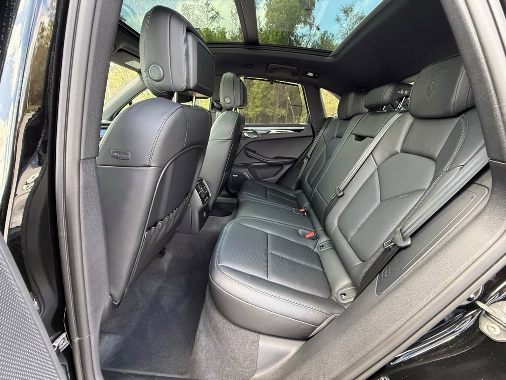 Certified 2026 Porsche Macan image 19