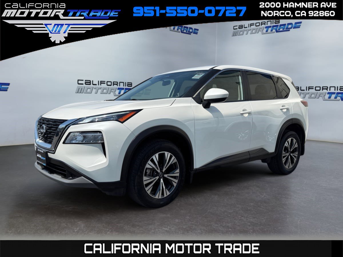 Used 2023 Nissan Rogue SV image 1