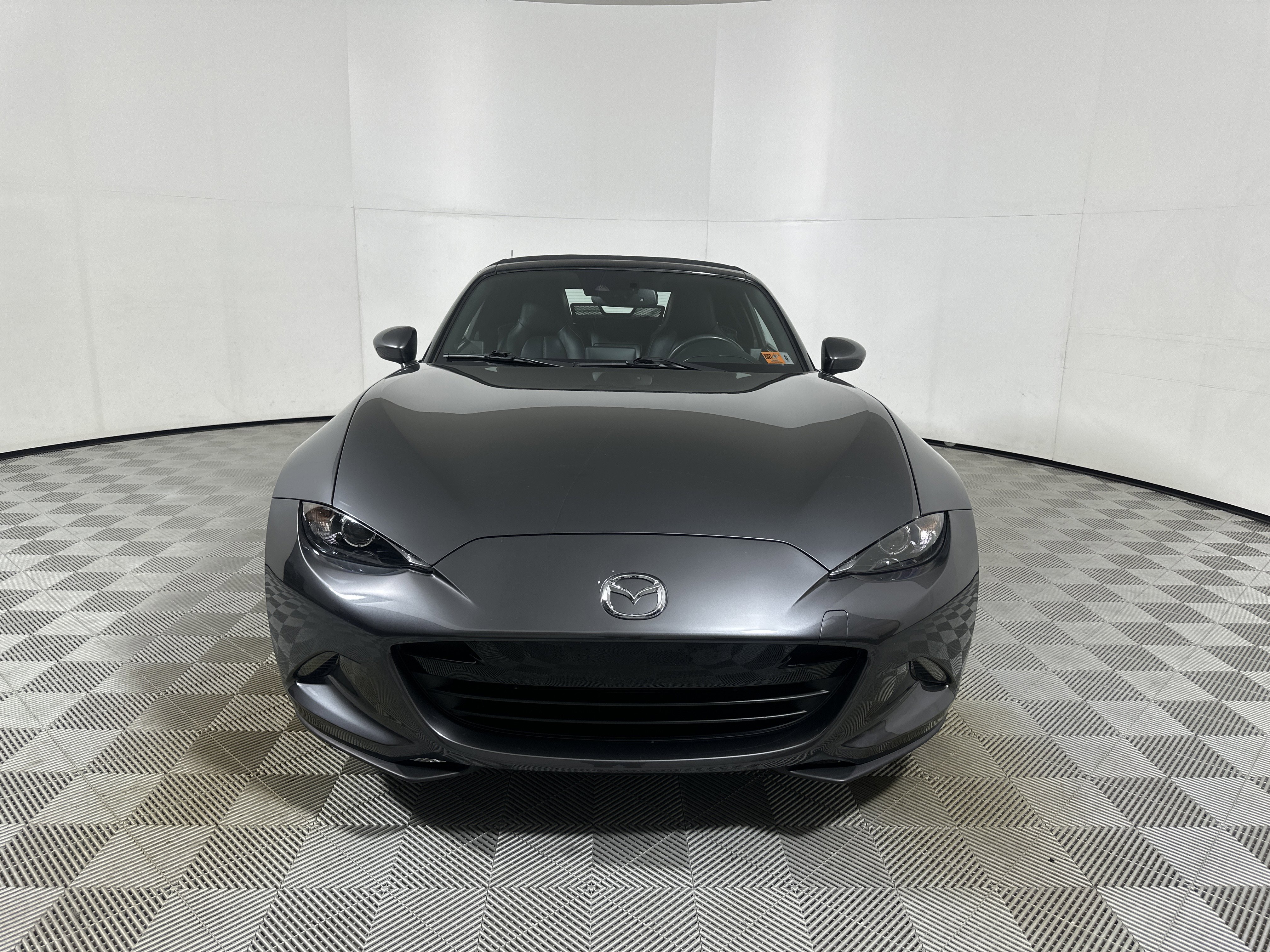 Used 2021 MAZDA MX-5 Miata Grand Touring image 2