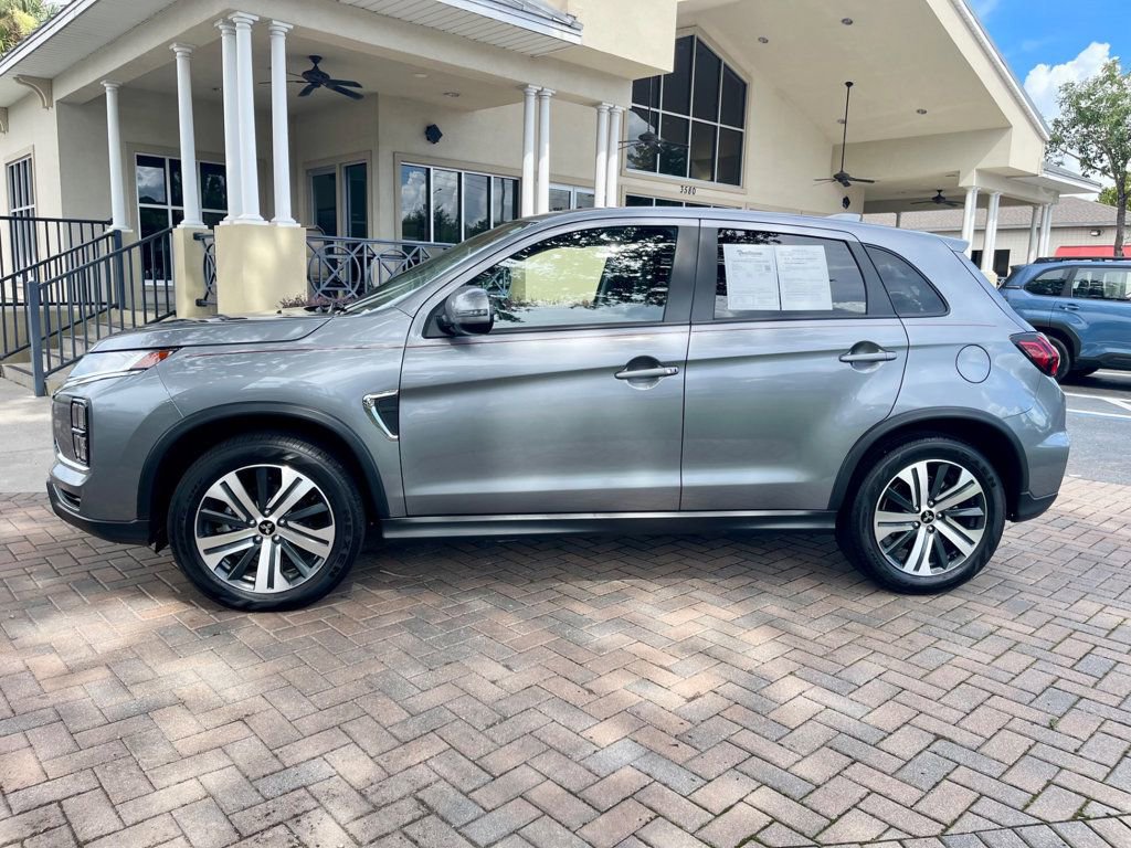 Used 2024 Mitsubishi Outlander Sport SE image 2