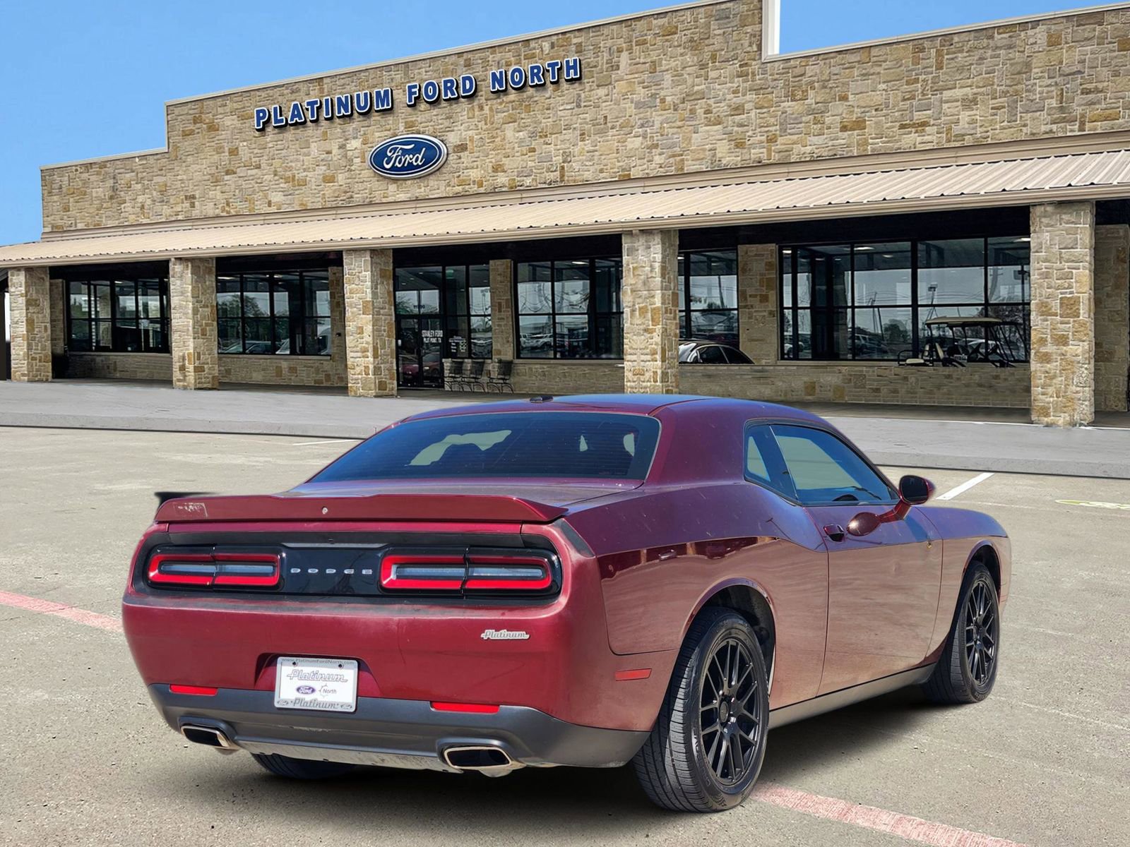 Used 2019 Dodge Challenger SXT image 5