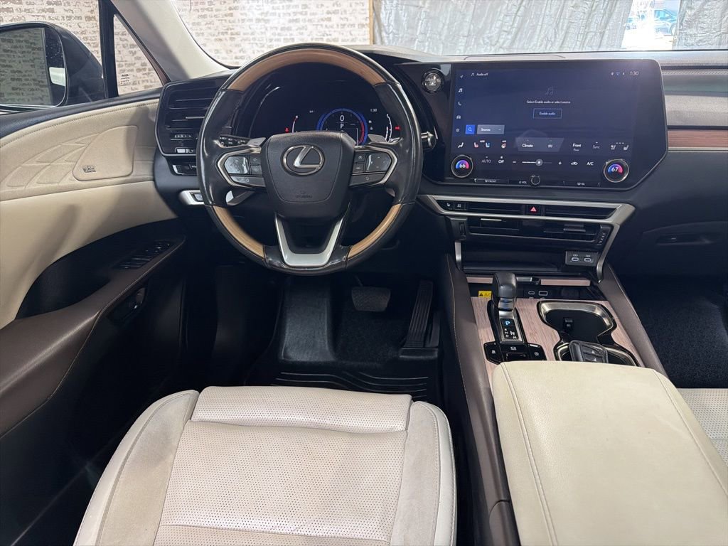 Used 2024 Lexus RX 350 FWD w/ Convenience Package image 16