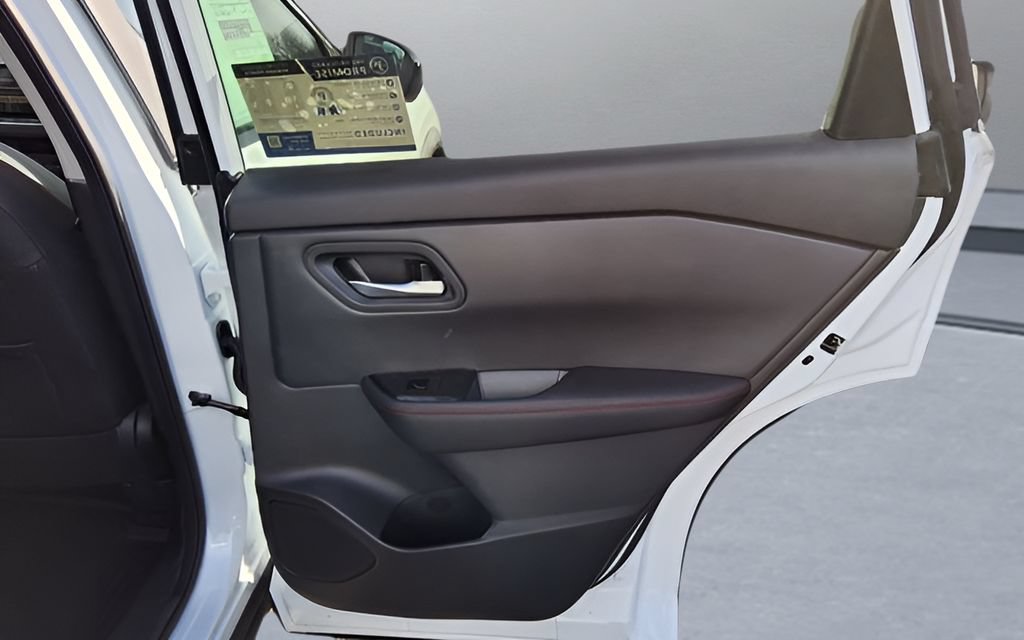 New 2026 Nissan Rogue SV AWD/4WD image 37