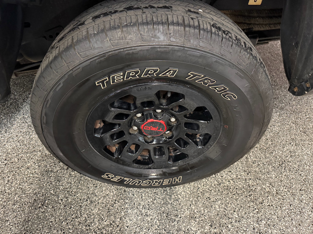 Used 2021 Toyota Tacoma TRD Sport w/ Technology Package AWD/4WD image 14