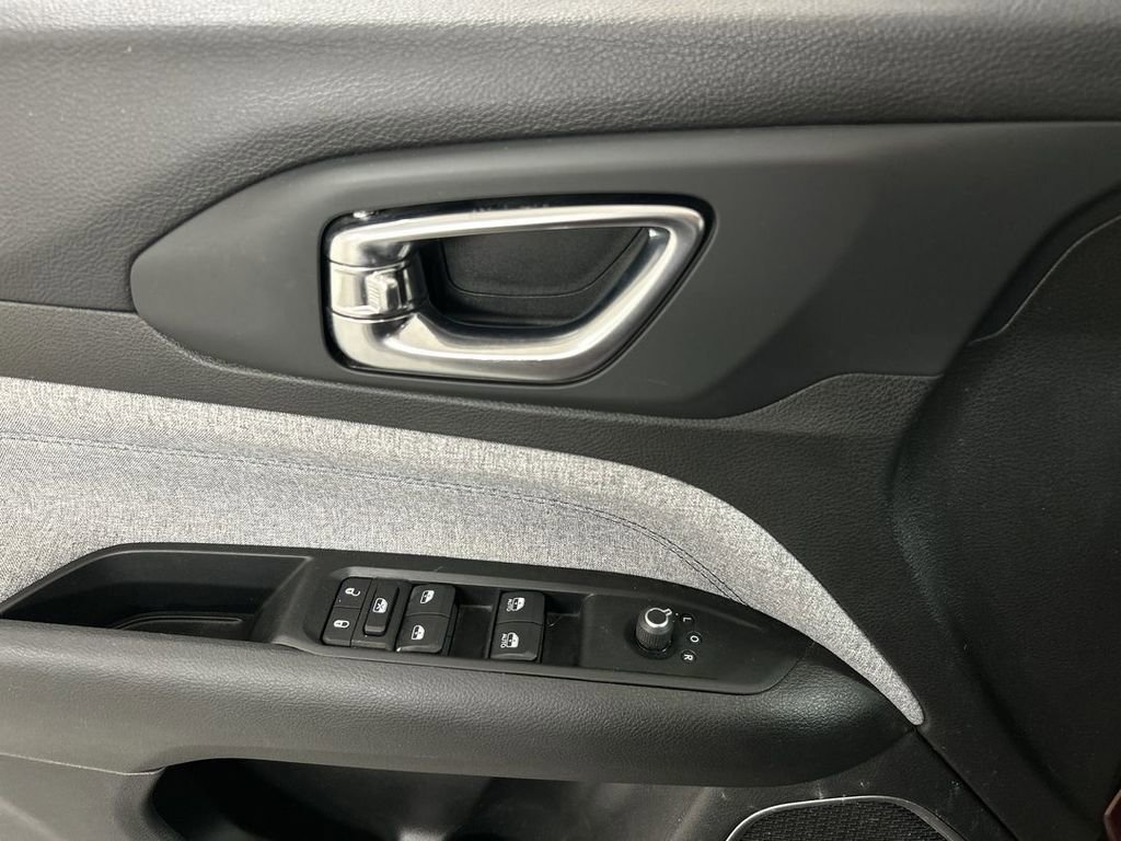 Used 2022 Jeep Compass Latitude w/ Convenience Group AWD/4WD image 11