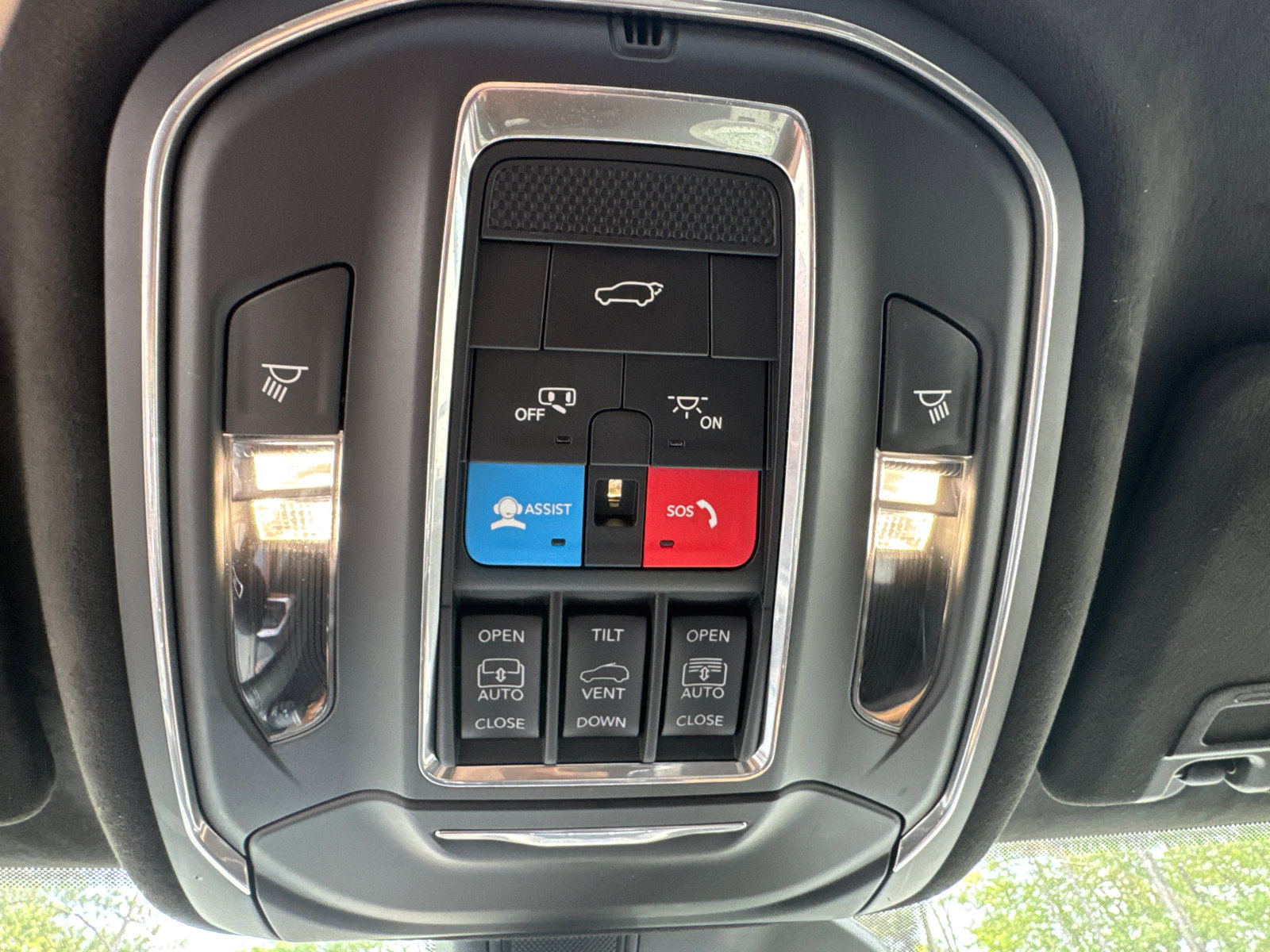 Used 2025 Jeep Grand Cherokee L Summit image 30