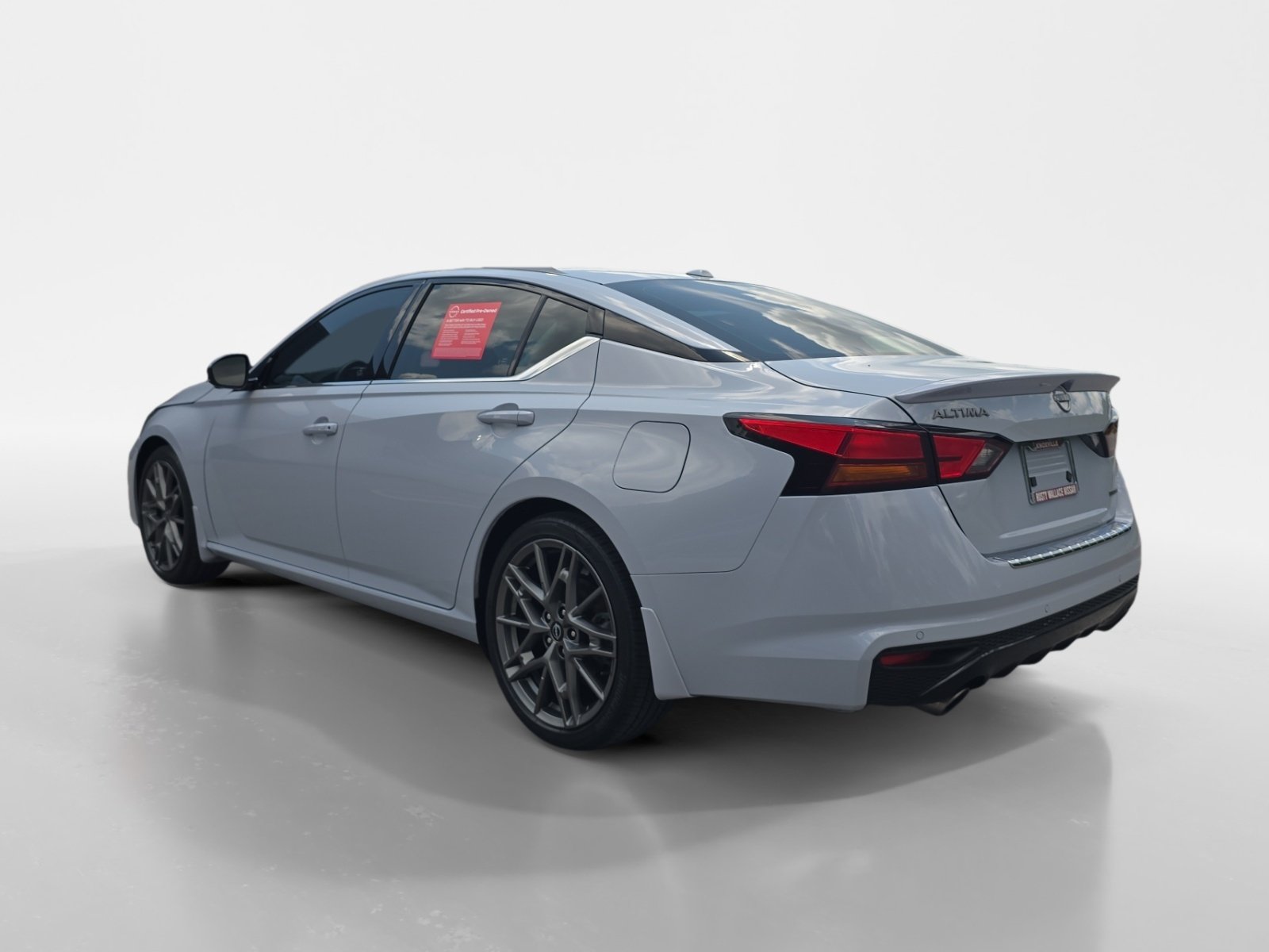 Certified 2023 Nissan Altima 2.0 SR FWD image 3