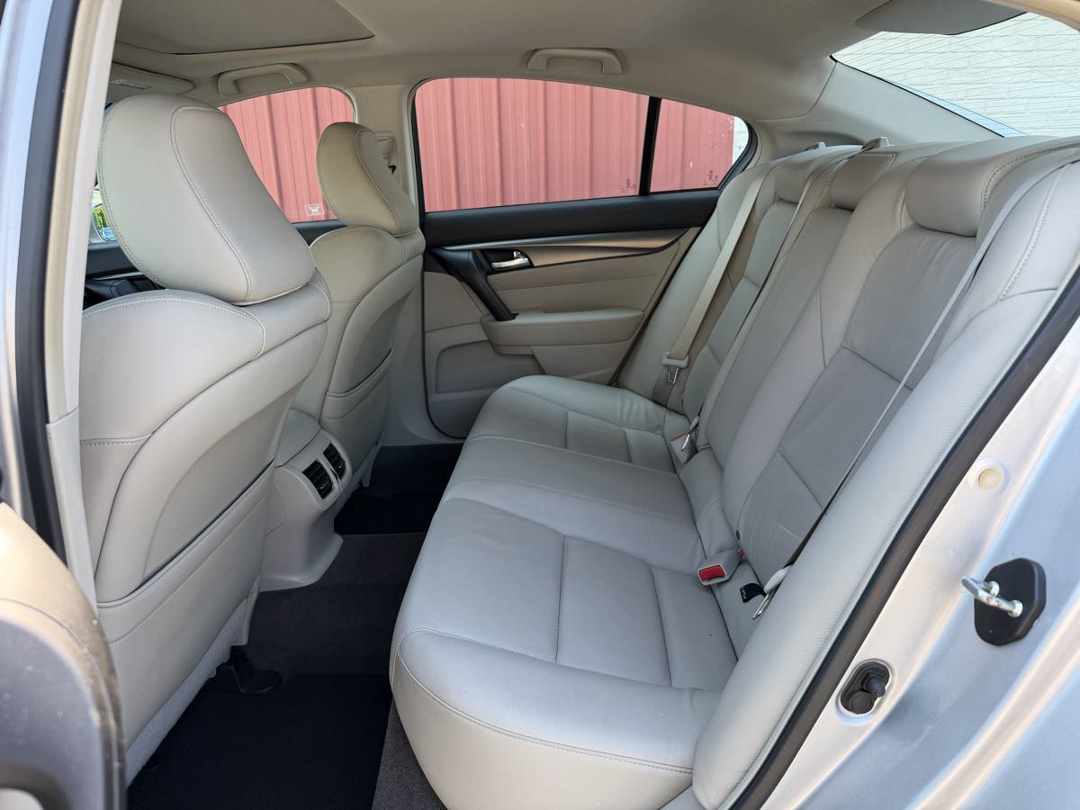 Used 2012 Acura TL FWD image 11
